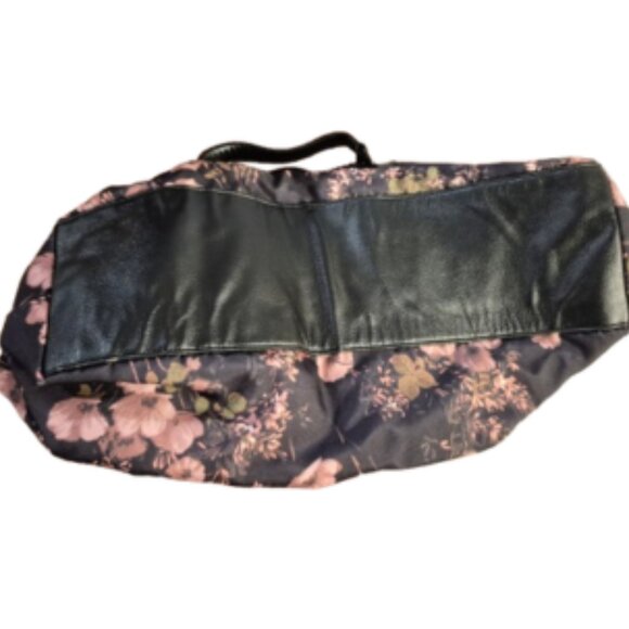 Mossimo Floral Weekender Bag - Picture 5 of 9